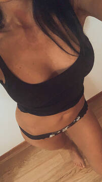 Public Photo of Emma-77